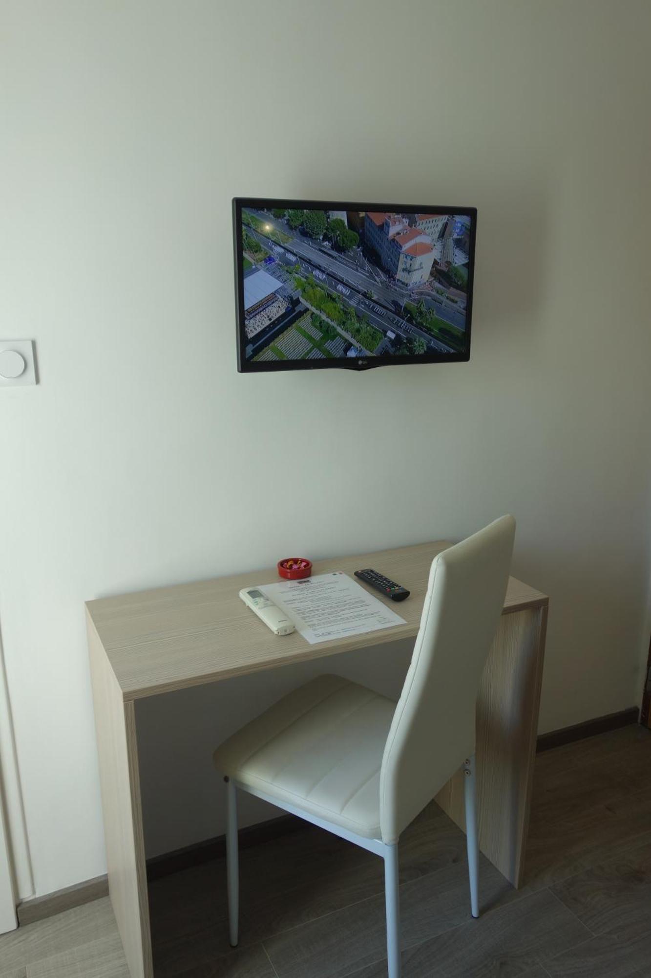 Hotel Le Prejoly Saint-Vallier-de-Thiey Room photo